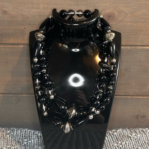 Bundle Of 3 Black Beaded Necklaces - Picture 3 of 10